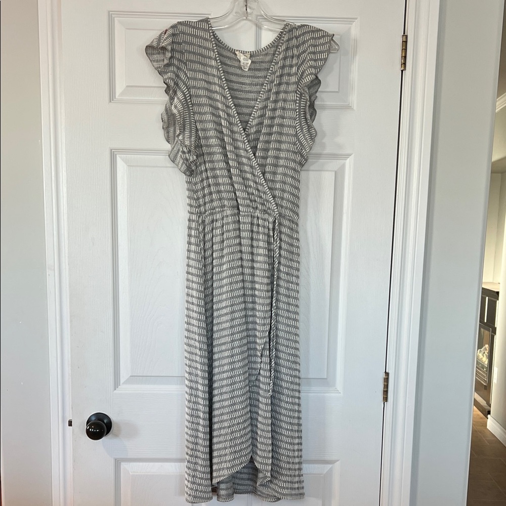 Caution To The Wind Gray Patterned Midi Dress